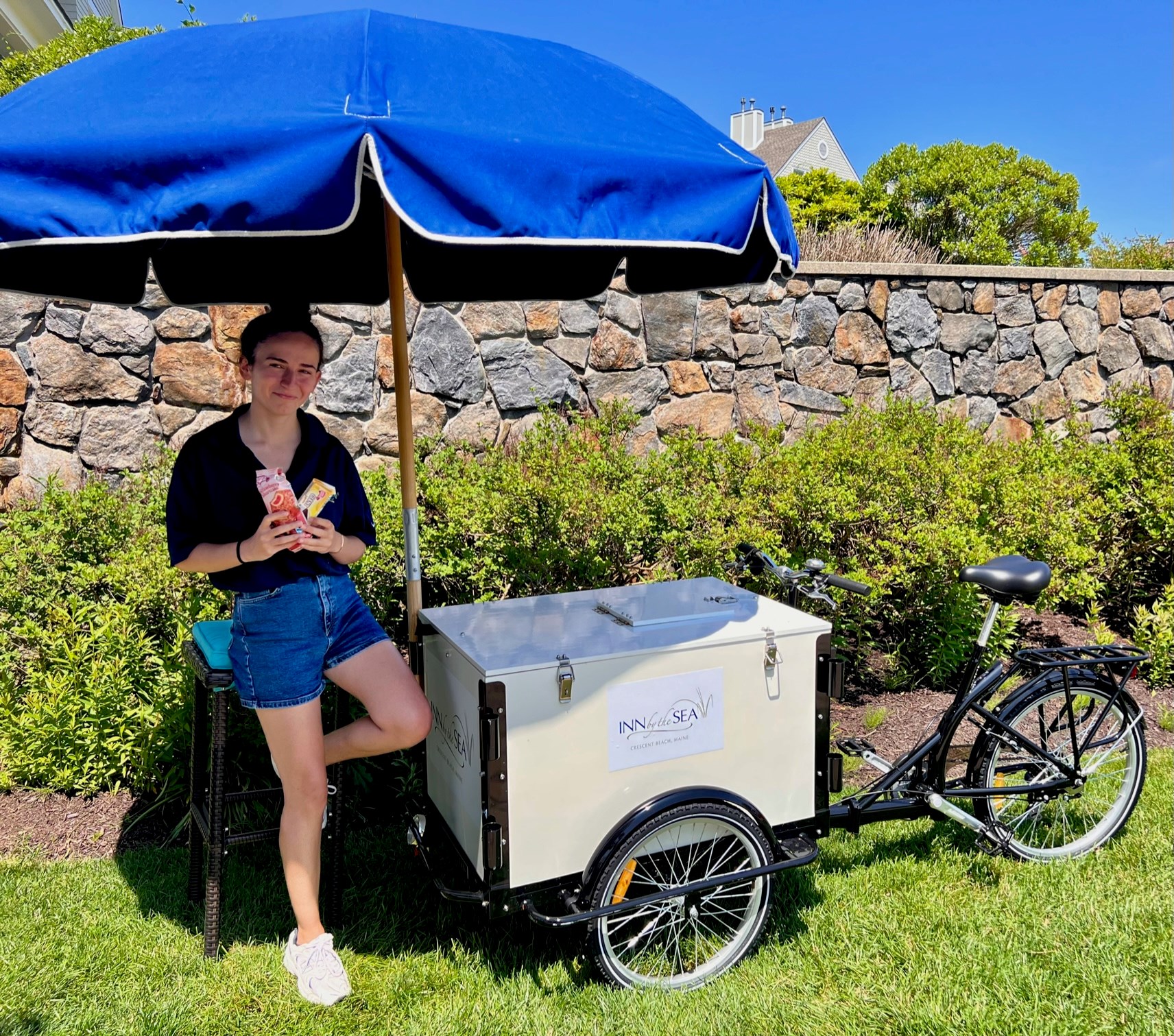 Ice cream cart at Inn by the Sea