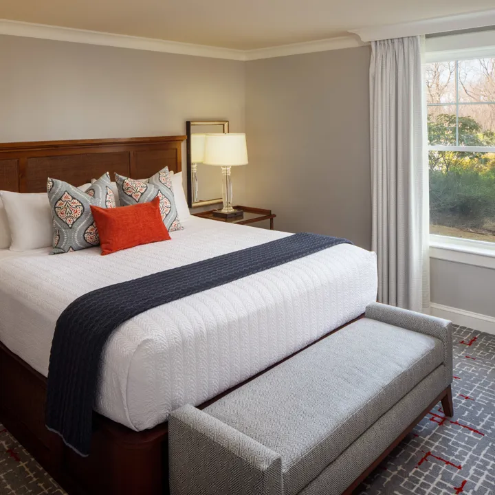 Inn By The Sea Portland Gardne Suite Bedroom