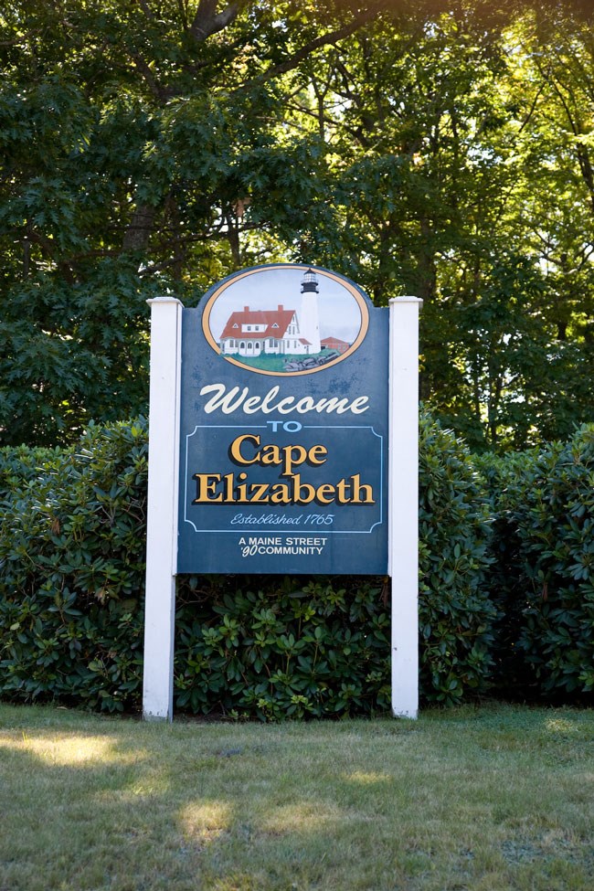 Cape Elizabeth Sign Inn By The Sea