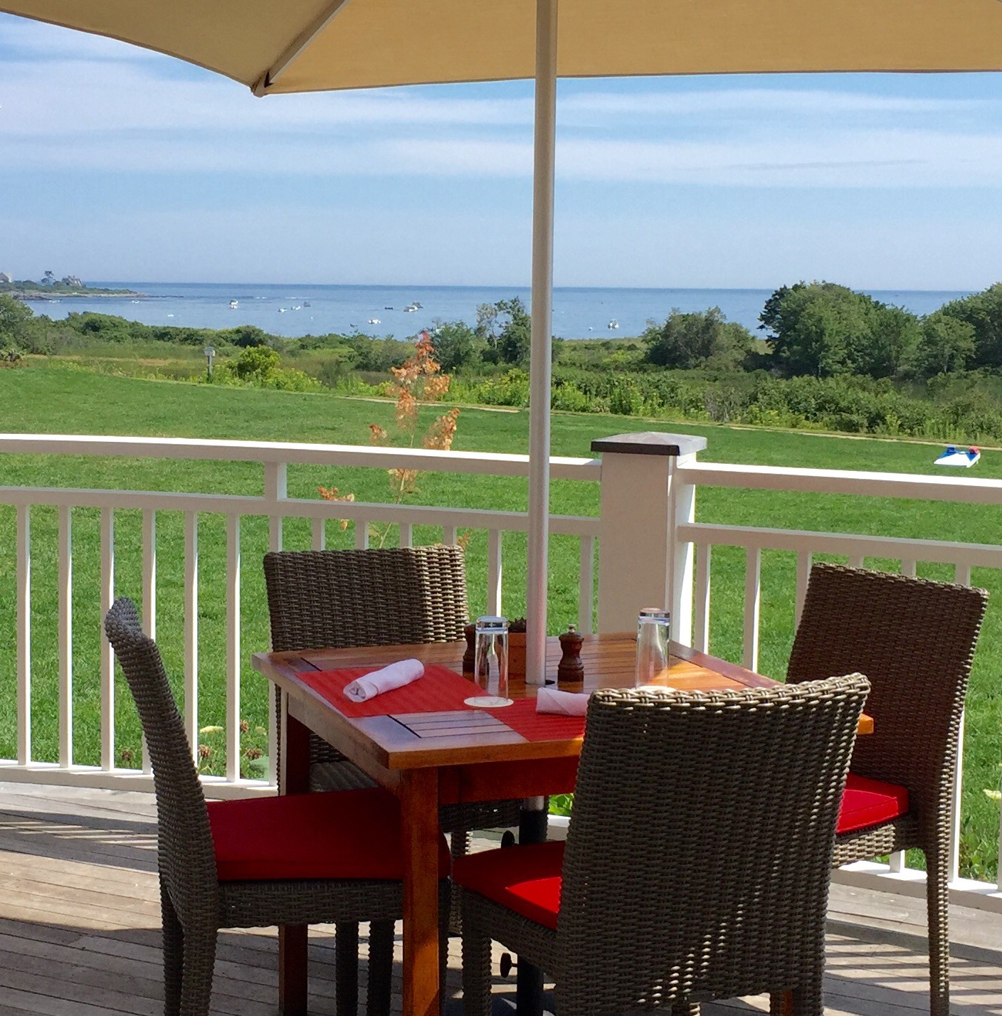 Enjoy An Ocean View At Sea Glass Restaurant Inn By The Sea