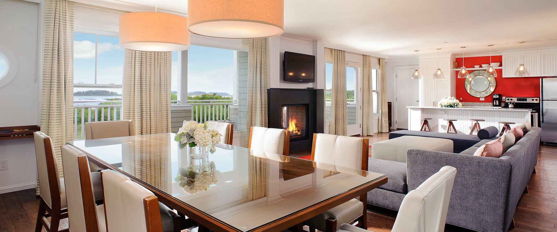 Two Bedroom Beach Suite Living Room